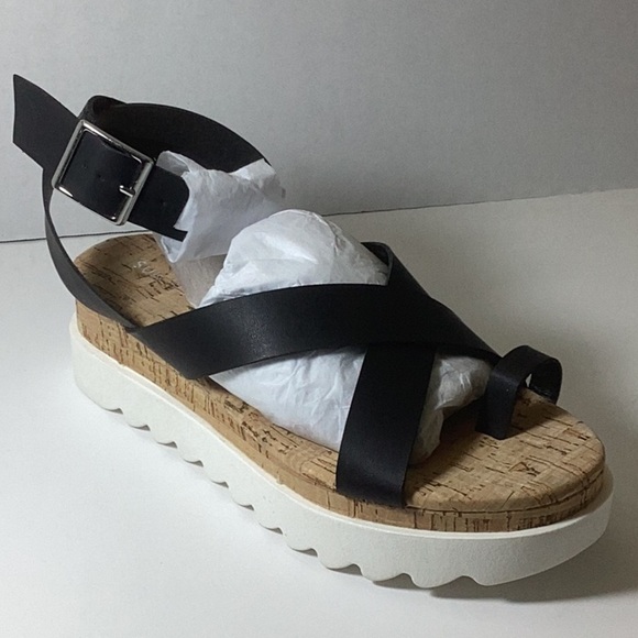 SUN STONE Womens Pheobii Faux Leather Ankle Strap Platform Sandals - Picture 6 of 11